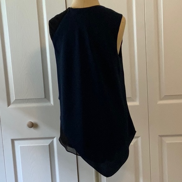 Rachel by Rachel Roy- Sleeveless knit Navy and Black- M- Zip Shoulder - Picture 4 of 11